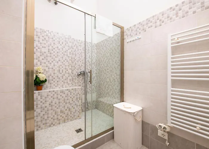 Arena Garibaldi Centro * فيرونا