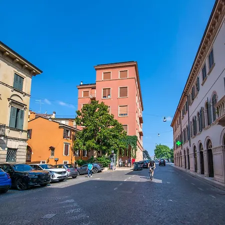Arena Garibaldi Centro Apartment